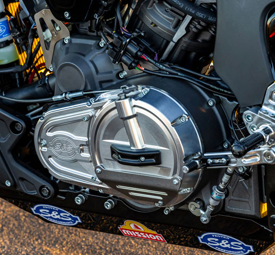 RACE-SPEZIFISCHE KOMPONENTEN FÜR ATEMBERAUBENDE PERFORMANCE